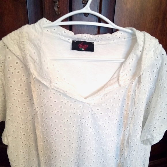 Elissia Eyelet Mixed Media Hooded Top - Picture 3 of 10